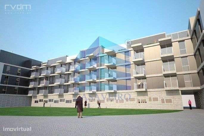 Apartamento T3 com 2 Lugares de Garagem São Bernardo-14