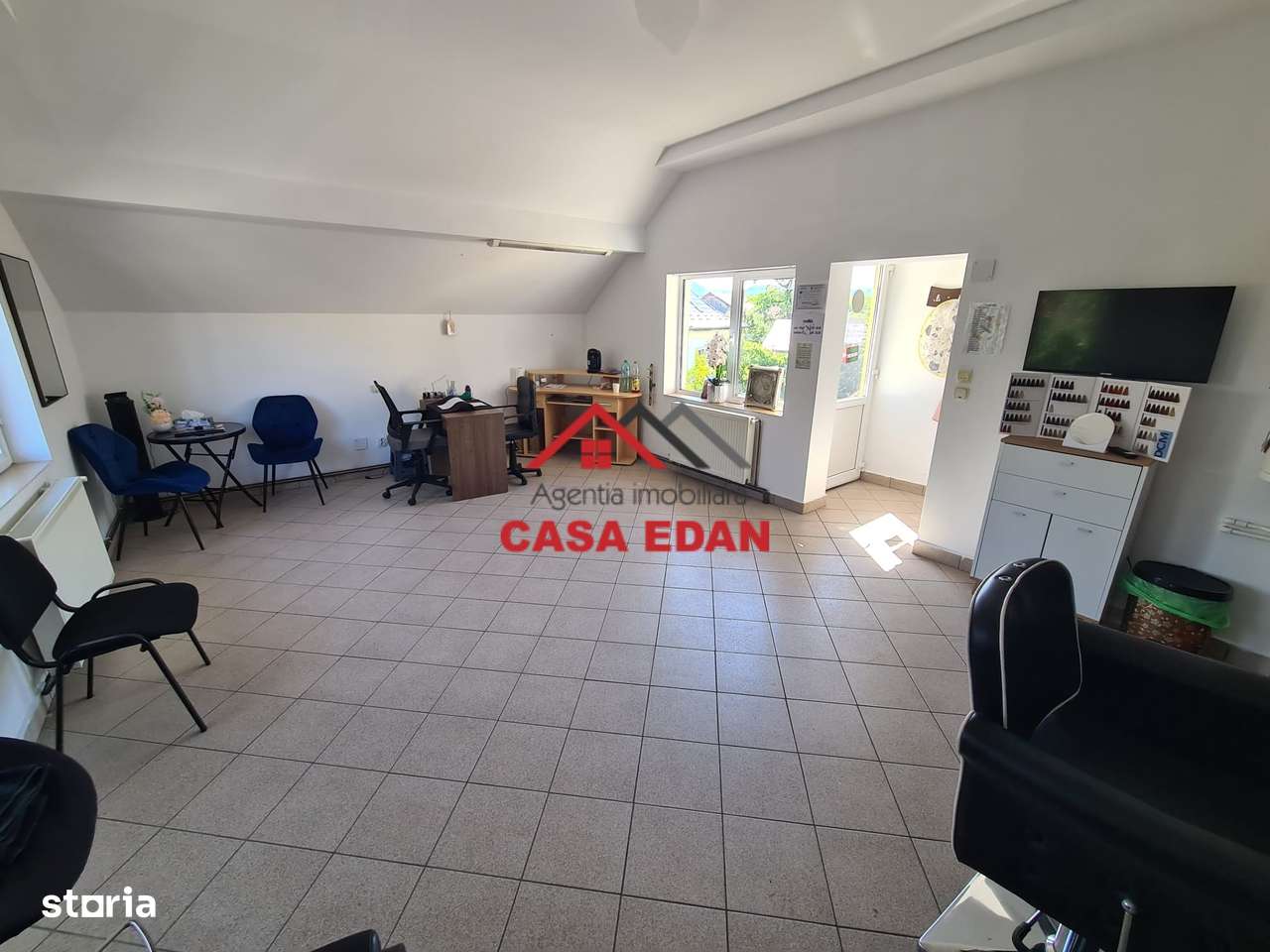 Spatiu comercial in Cornu(Ph), ultracentral, 40mp-- 300e - Imagine principală: 3/12