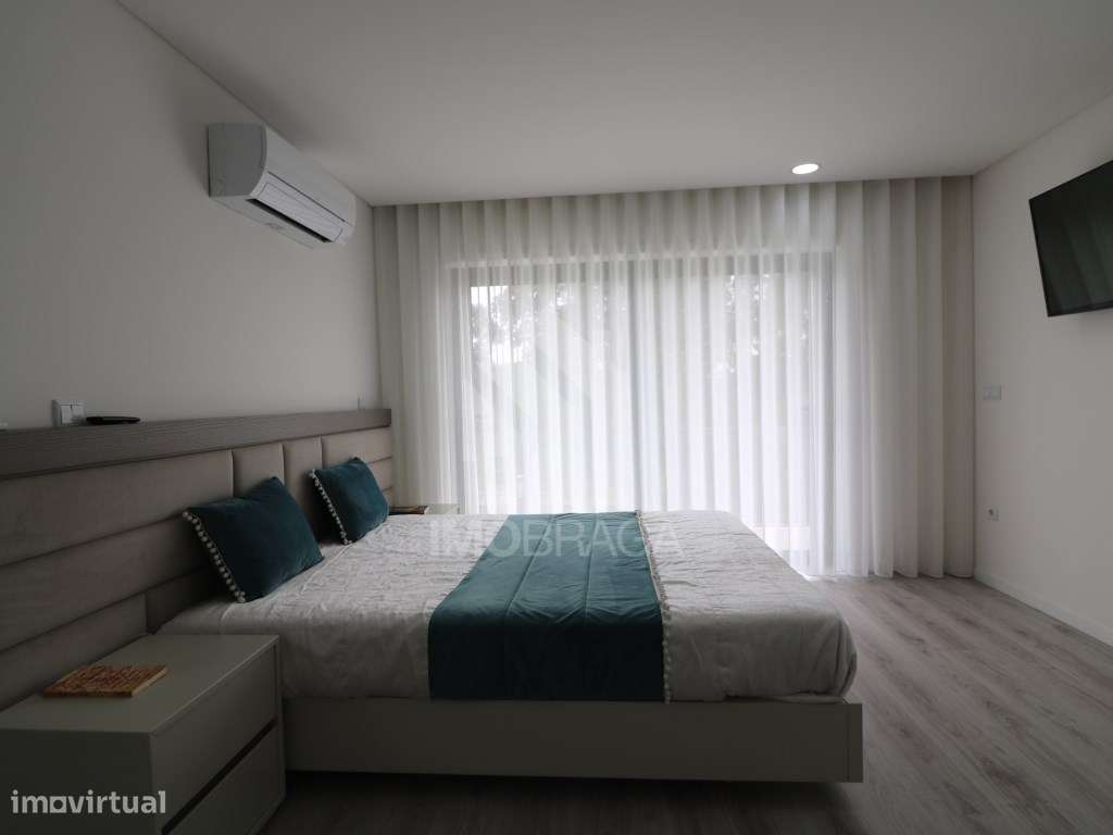 Venda Moradia Banda T3, em Esporões, Braga-25