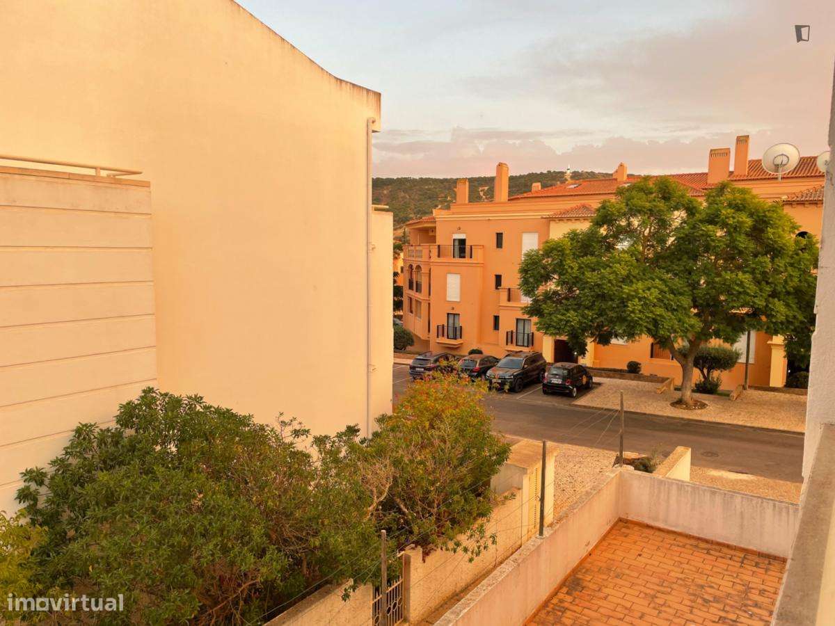 Apartamento com 1 quartos - localizado em Lagos - Grande imagem: 3/16