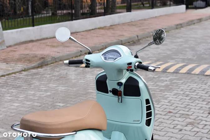 Piaggio Vespa - 12