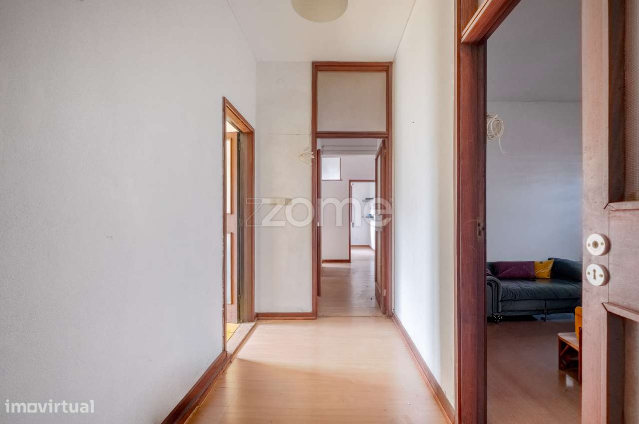 Apartamento T3+1 para remodelar - Rua Oliveira Monteiro, Porto - Grande imagem: 5/40