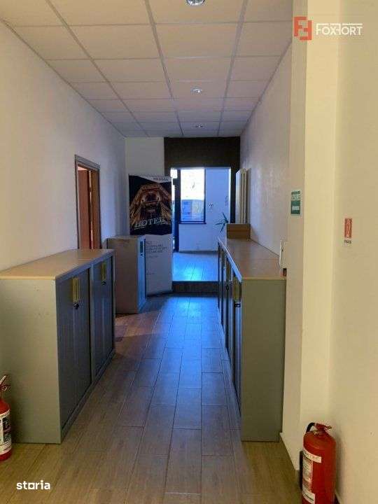 Spatiu comercial cu 12 incaperi si suprafata de 630 mp, zona Mircea ce - Imagine principală: 5/8