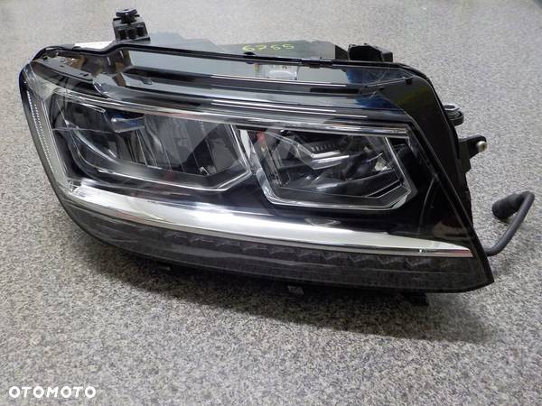 LAMPA PRAWA PRZÓD VOLKSWAGEN TIGUAN II FULL LED - 1