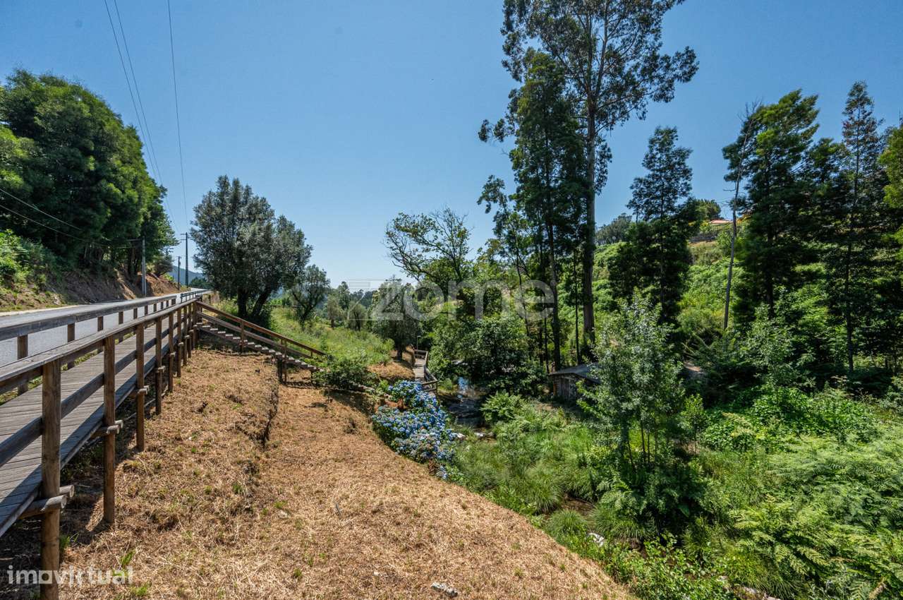 Ruína para Reabilitação junto às Cascatas da Labruja | Ponte de Lim...-10