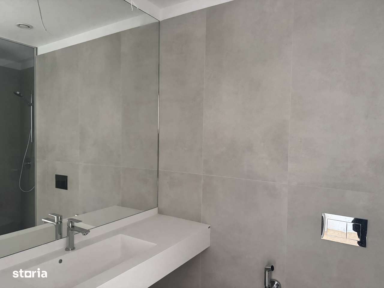 Apartament nou cu 3 camere de vânzare în One Lake Club-6