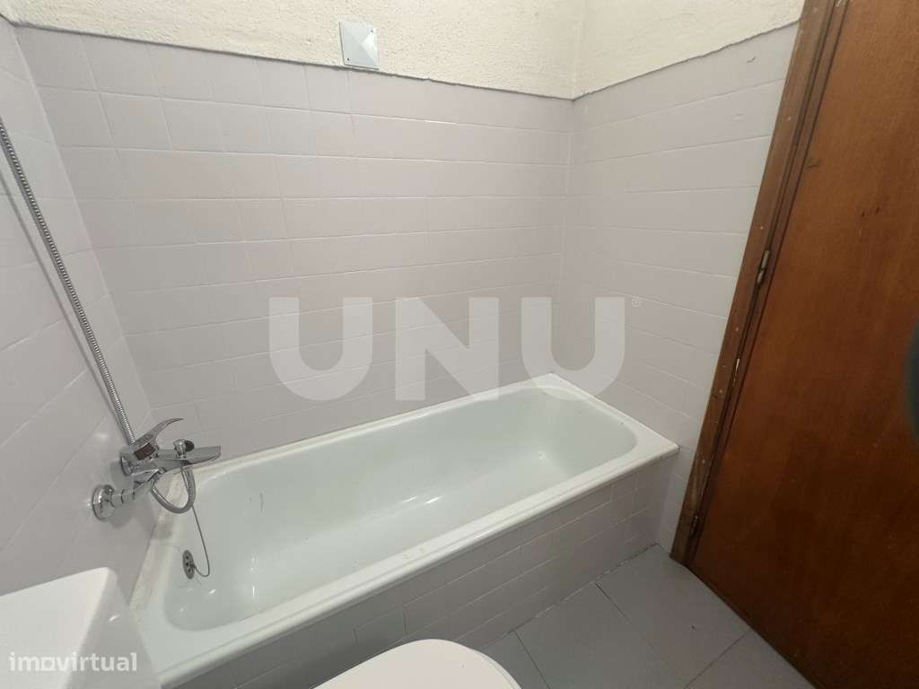 Apartamento T4 com Terraço e Logradouro - Zona Histórica-20