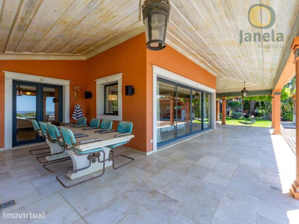 Encantadora Moradia T5 com vista Mar e Golfe, inserida num cenário ...-13