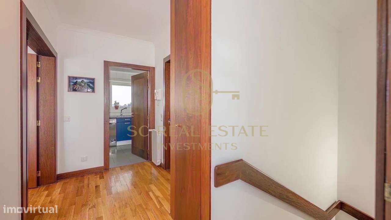 Exclusivo T2 Duplex Recuado, Último Piso, 2 Terraços, Cedofeita-15