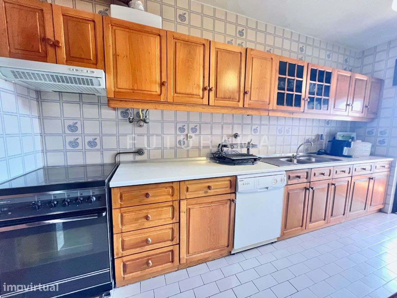 Apartamento T3 na Torre Londres, nas Palmeiras - Oeiras-12