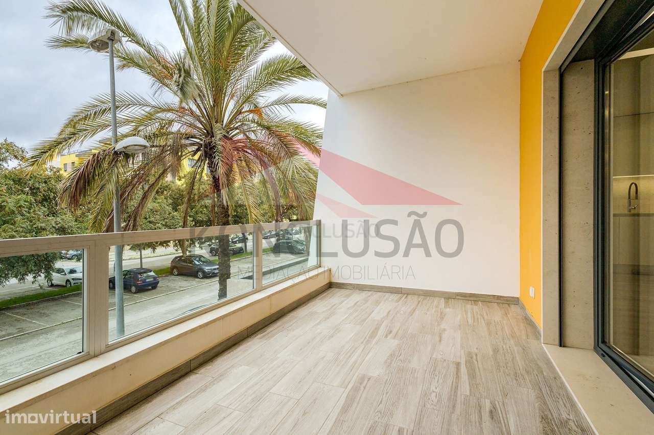 Apartamento T3 Recente no Montijo – Estacionamento, Arrecadação e C... - Grande imagem: 5/33