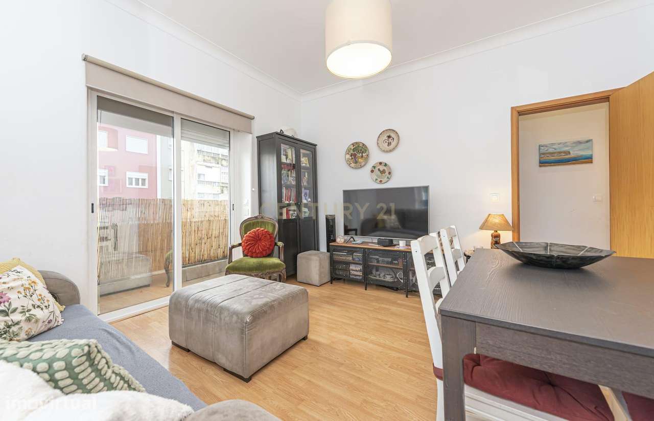 Apartamento de 4 assoalhadas no Largo do Mercado em Queluz - Grande imagem: 5/28