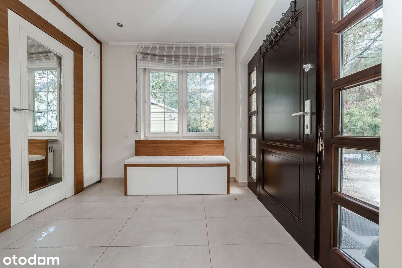 Katowice Podlesie. Reprezentacyjny dom w spokojnym miejscu-11