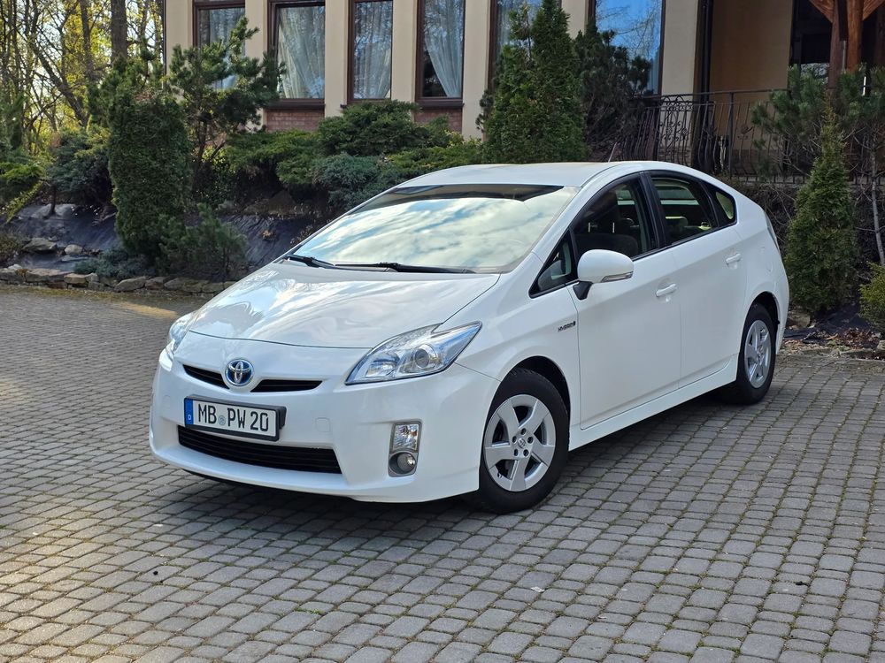 Toyota Prius III (Hybrid) 2011