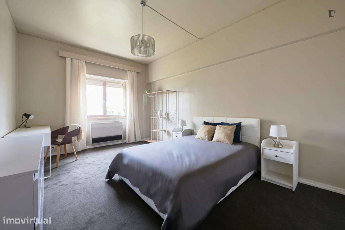 Quarto - localizado em Lisbon - Grande imagem: 5/41