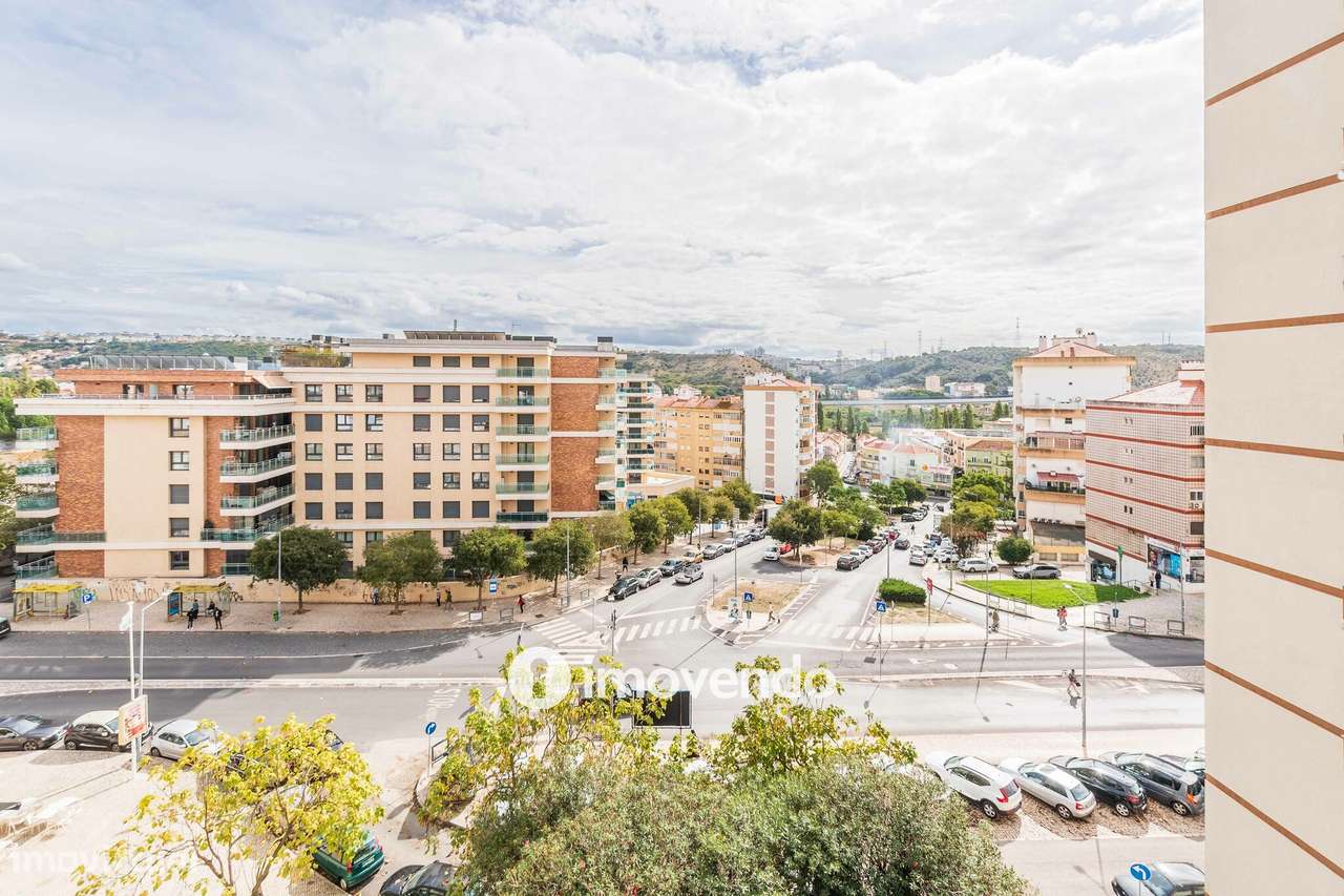 Apartamento T2 com áreas amplas, em Odivelas-42