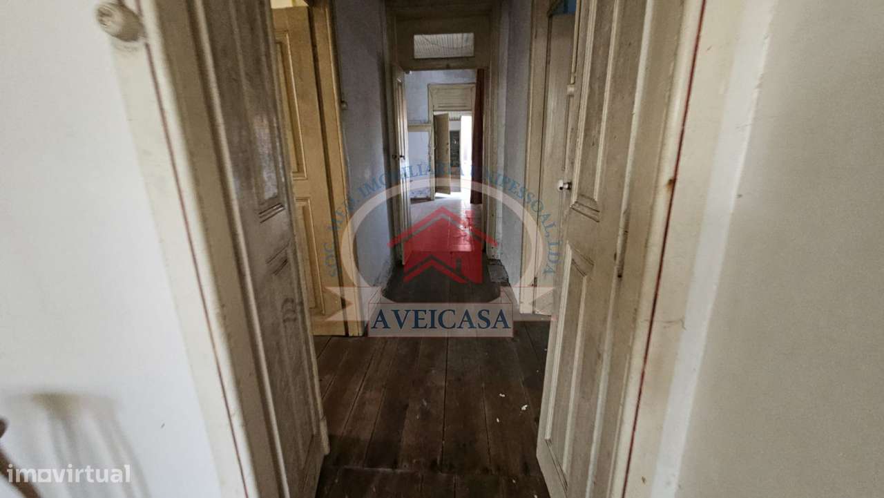 CASA GANDARESA EM VERDEMILHO PARA RECUPERAR-16