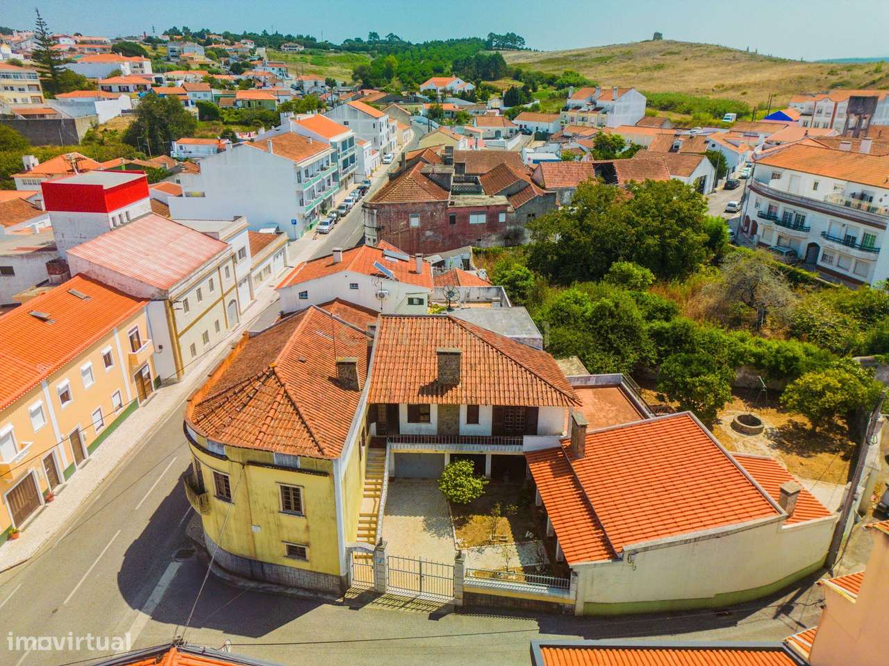 Moradia no Centro das Gaeiras. Uma casa única.-3