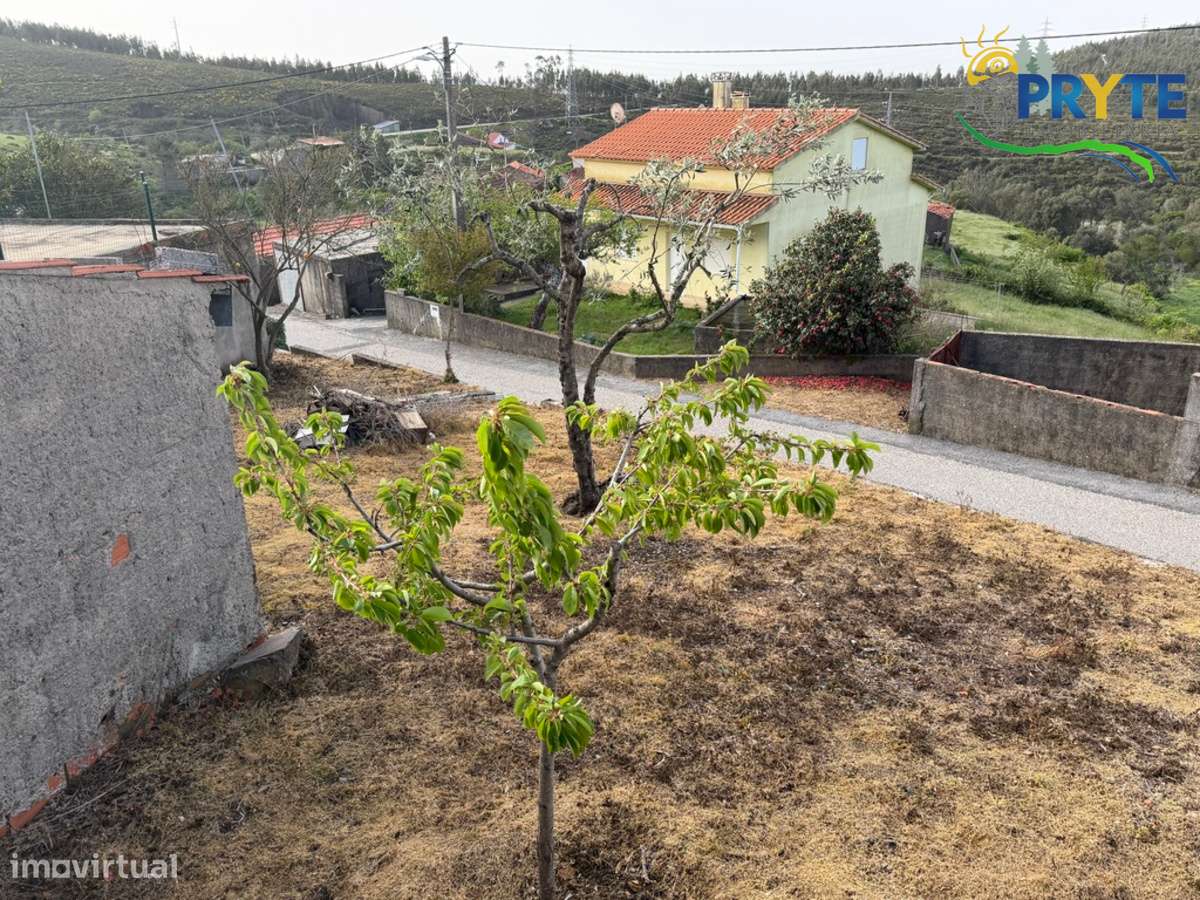 Moradia de 2 pisos na Freguesia da Ermida e Figueiredo-45