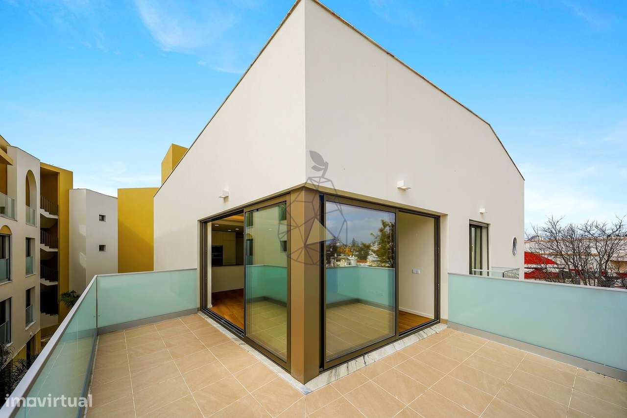Apartamento T2 Duplex com 2 lugares de estacionamento em Alvor-25