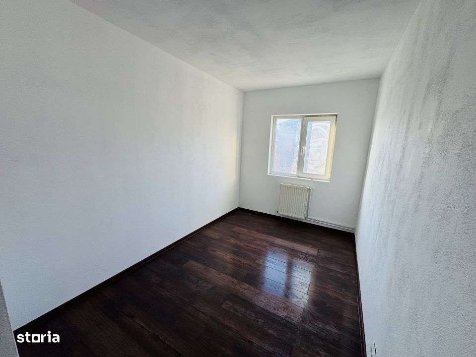 Apartament 3 camere renovat, decomandat, zona Lipovei, strada Holdelor-3