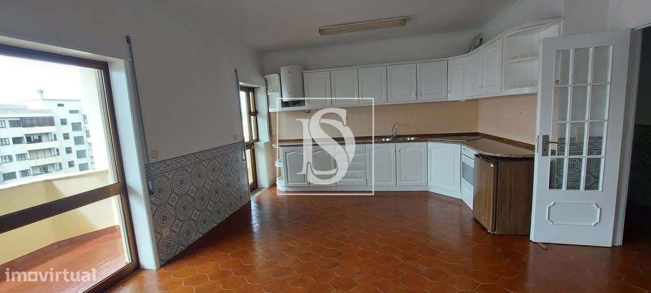Apartamento T1 – Praia da Amorosa – Chafé - Grande imagem: 3/25