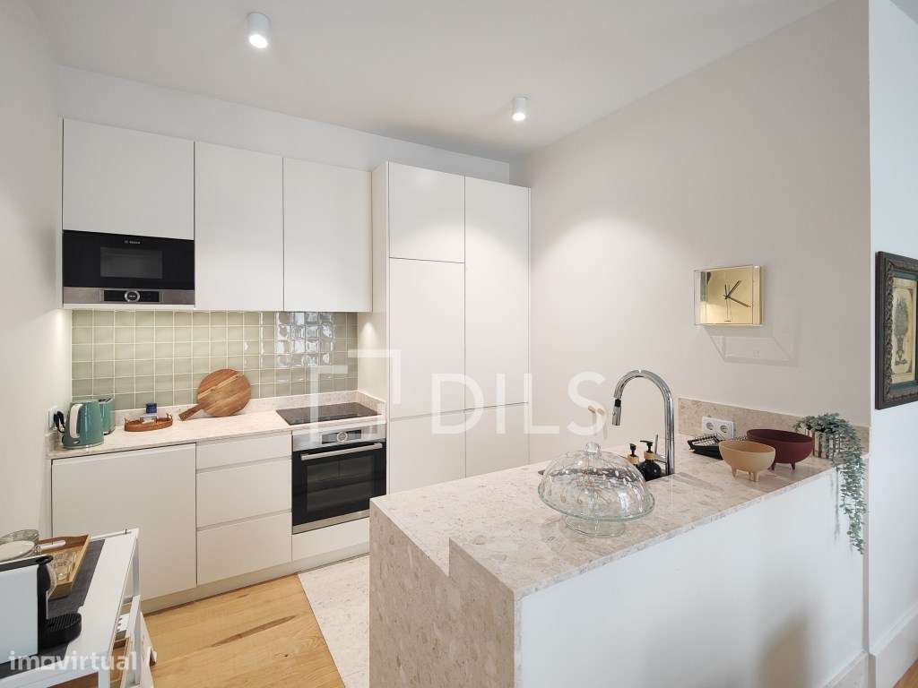 Apartamento T2, com estacionamento, junto à Avenida da Liberdade - Grande imagem: 5/29