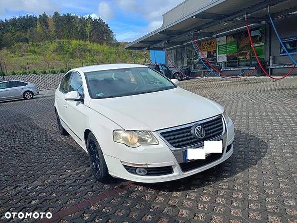 Volkswagen Passat 2.0 TDI Comfortline - 14