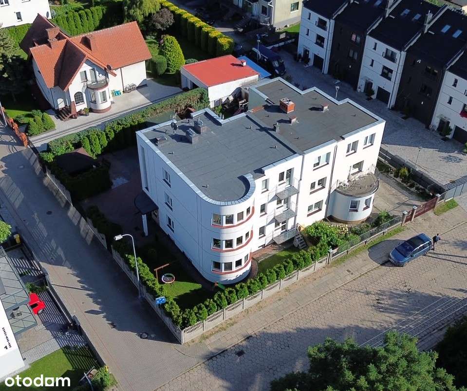 Mieszkanie 90m2, umeblowane, komórka lokatorska 25m2, parking.