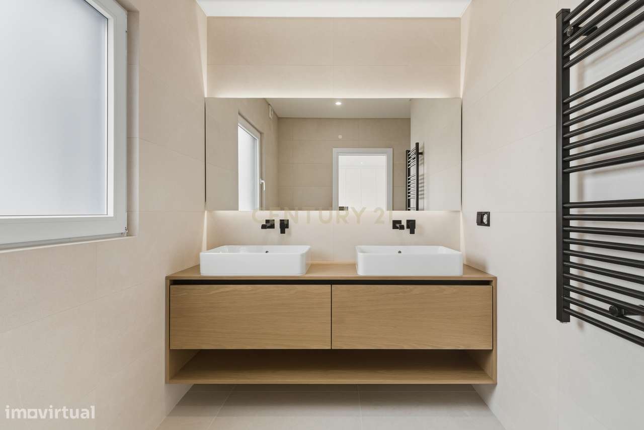 Luxuosa Moradia T4 com Vista Mar em Silveira, Torres Vedras-10