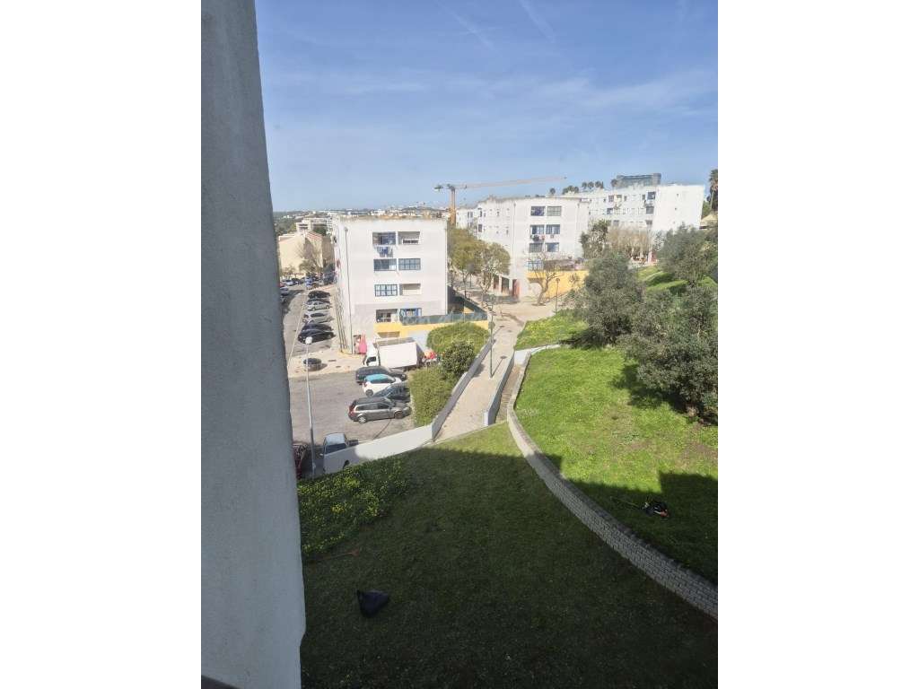 T2 em Oeiras para venda na Figueirinha-18