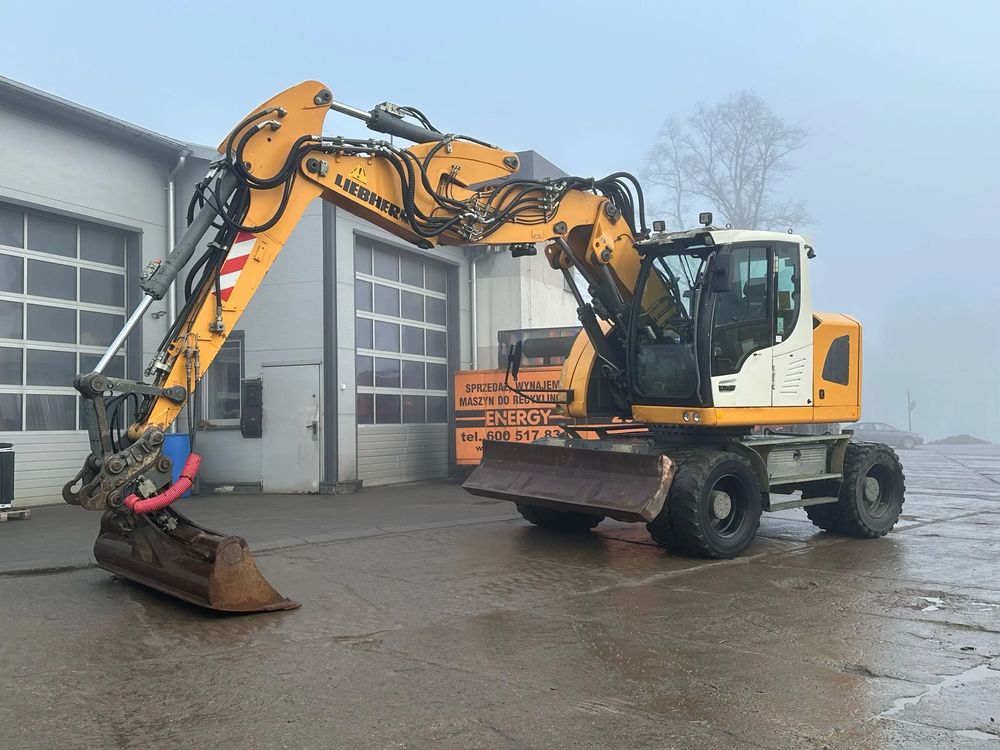 Liebherr A914 compact koparka kołowa, 2013rok, 130km 2013