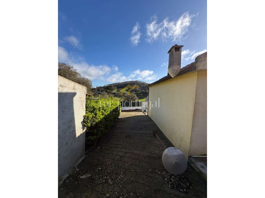 Quintinha em Mafra com 5.375m² | Moradia T2 + Potencial de Construç...-18