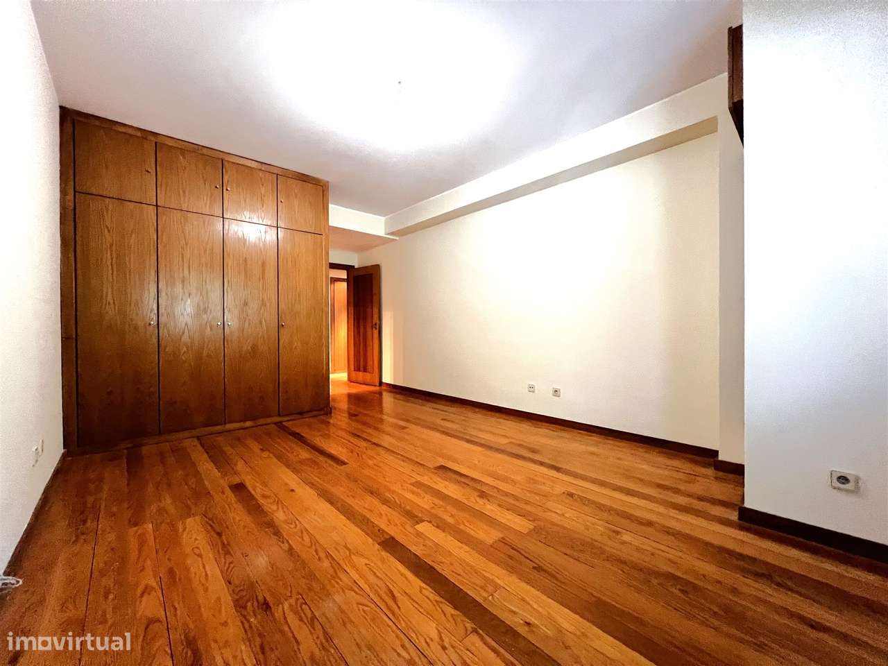 T4 na Foz Velha com vista mar junto à praia - Grande imagem: 5/38