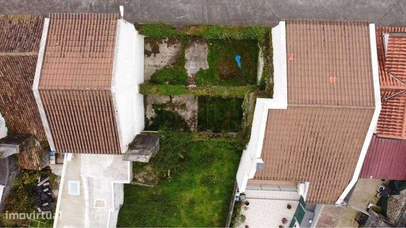 Terreno com ruína no vale das Furnas - Grande imagem: 4/5