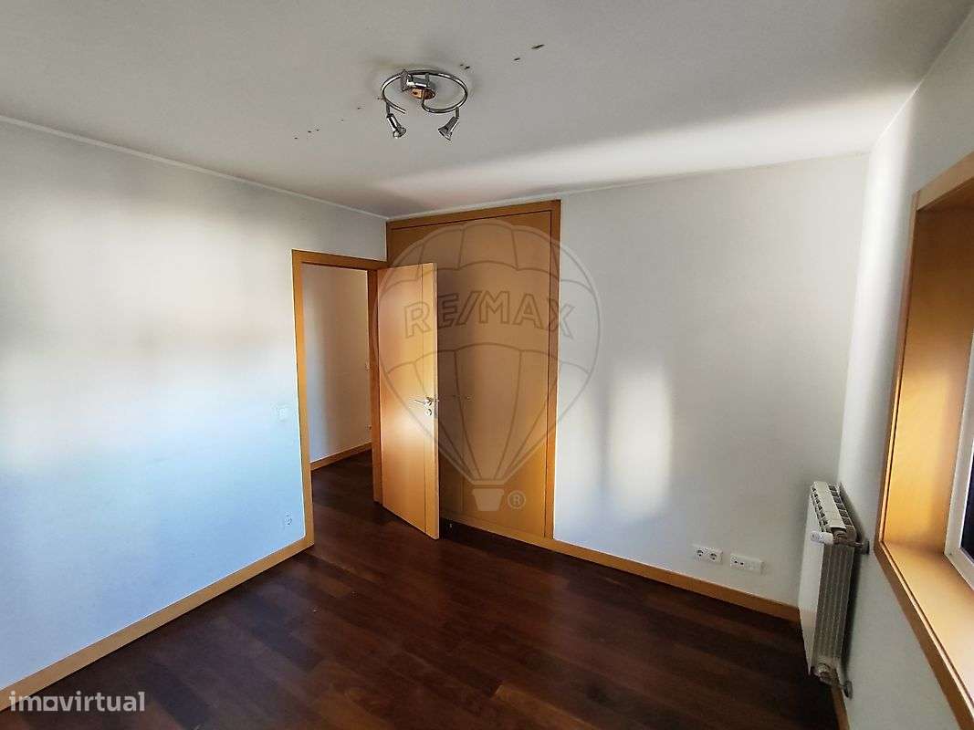 Moradia T5 para arrendamento - Grande imagem: 3/11