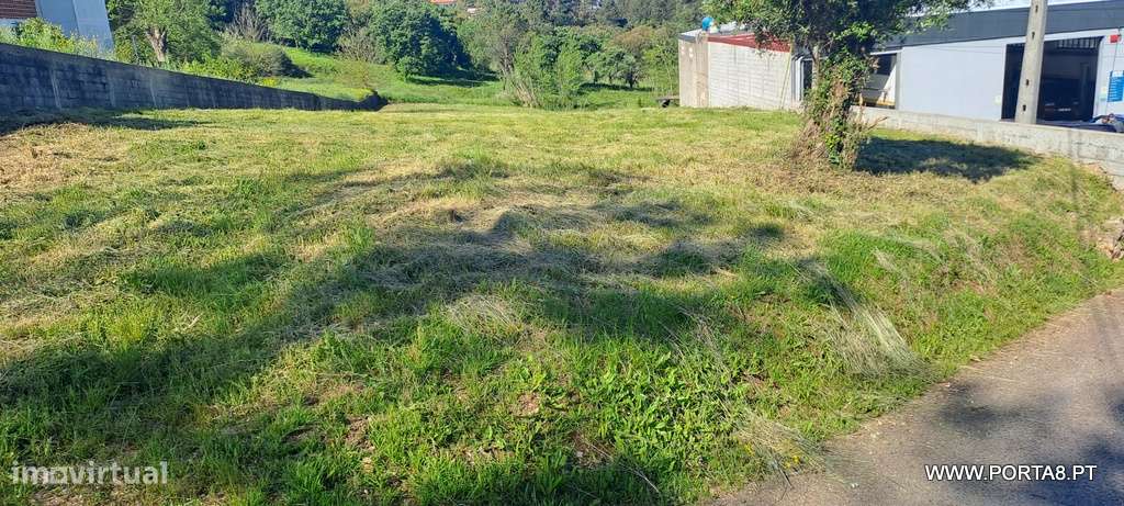 Terreno com possibilidade de construção - Grande imagem: 4/16