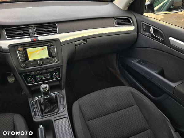 Skoda Superb 2.0 TDI Ambition - 28