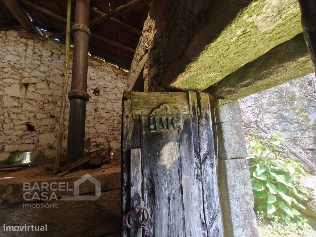 Moradia para Restauro em Feitos, Barcelos - O Refúgio Perfeito com ...-16