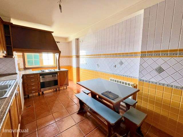 Apartamento T3 implex com garagem fechada em São Bernardo-0