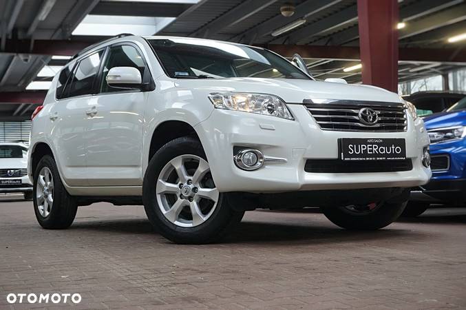 Toyota RAV4 2.0 VVT-i Premium - 1