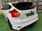 Ford Focus 2.0i ST - 44