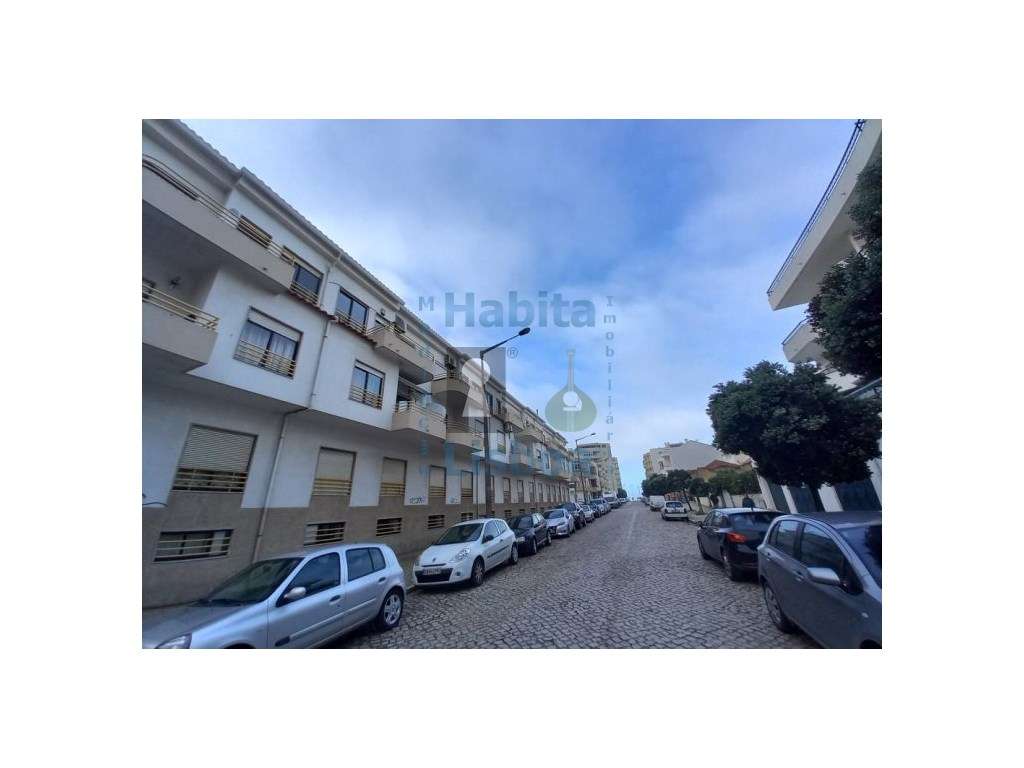 Duplex T3 Com Terraço junto à Praia Costa da Caparica-49