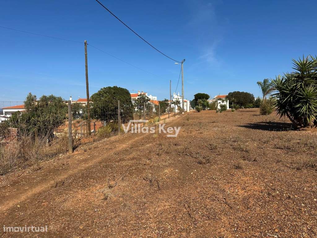 Terreno com viabilidade para construir segundo o PDM, até 700 m2 Od... - Grande imagem: 4/15