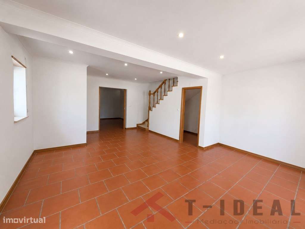 Moradia T3 próxima da Praia da Areia Branca-16