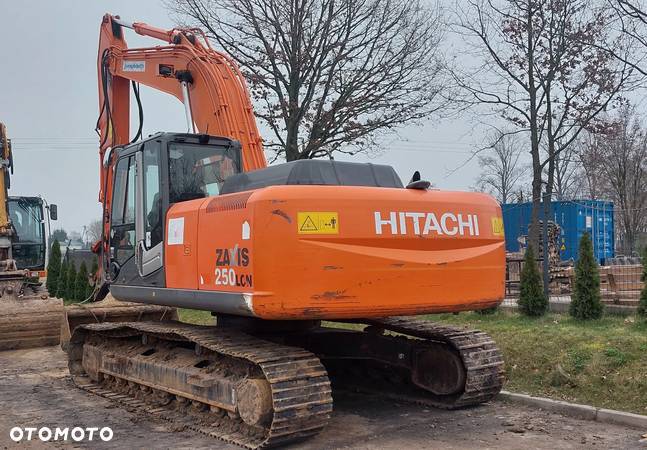 Hitachi ZX250LCN-3 - 17