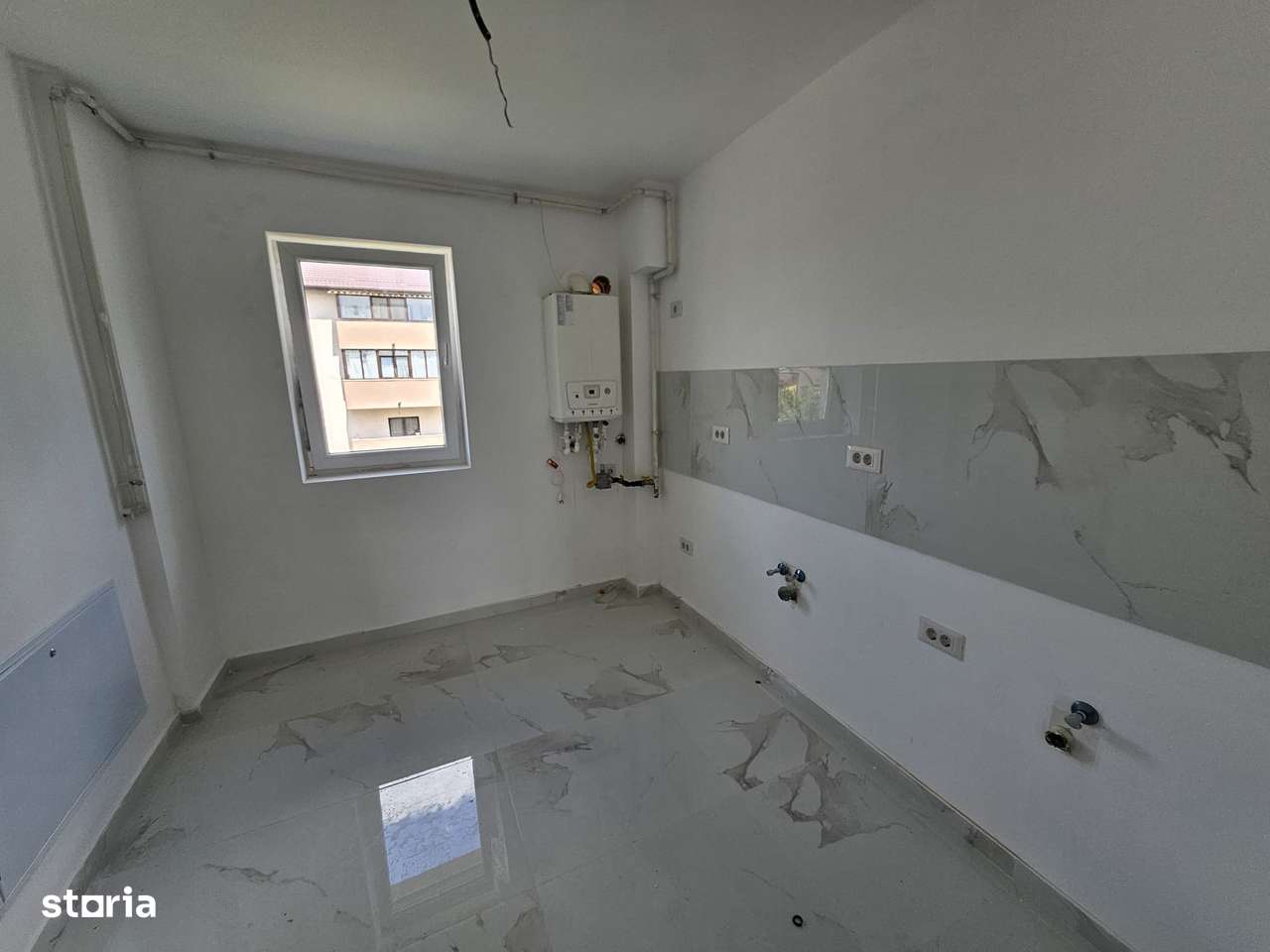 Apartament 2 camere, balcon, lift, 2 pasi de bucuresti,toate utilitati-2