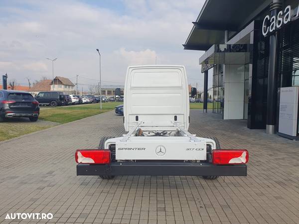 Mercedes-Benz Sprinter 317 - 7