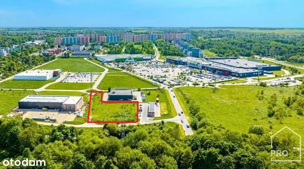 Teren inwestycyjny przy centrum handlowym Arena-7