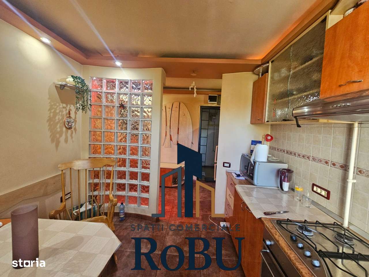 Apartament in zona Planete -Aleea Minerva # Spatii Comerciale RoBU-4